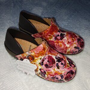 Brand NWT Women's Rocky 4Eur Sole Leather Comfort Work Shoes. Size 6-6.5W.